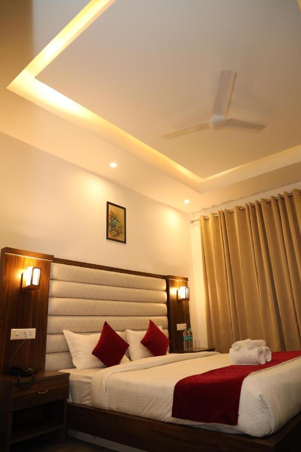 Hotel Cordelia Inn By Devpaga Hotels Pvt Ltd Rishīkesh Exteriör bild